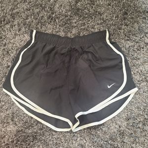 Nike women's tempo shorts size small nwot